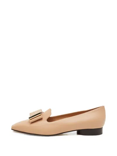 Pre-owned Ferragamo Leda Bow-detail Loafers In Neutral