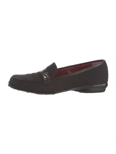 Pre-owned Ferragamo Loafers In Black