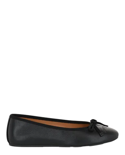 Ferragamo Logo Ballerina Flats In Black