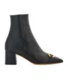 Ferragamo Logo Boots In Black
