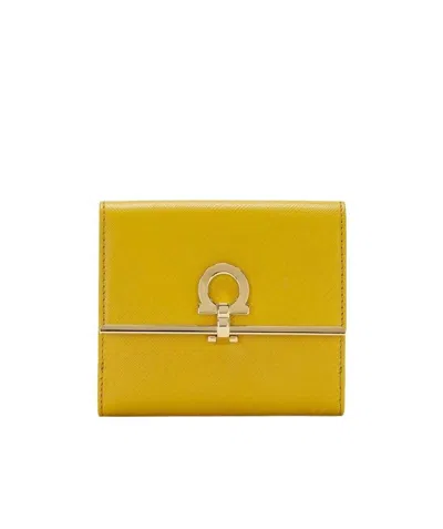 Ferragamo Logo Buckle Wallet In Yellow