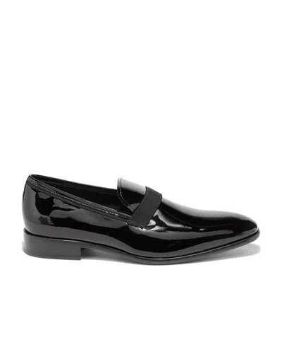 Ferragamo Logo Business Casual Shoes In Black