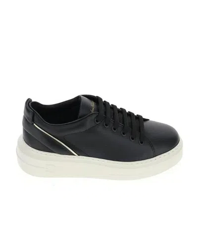 Ferragamo Logo Casual Sports Shoes In Black
