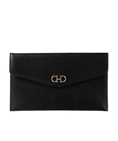 Ferragamo Logo Clamshell Clutch In Black