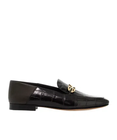 Ferragamo Logo-decorated Loafers In Black