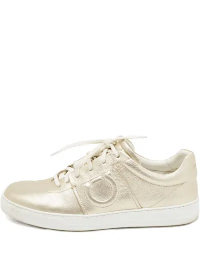 Pre-owned Ferragamo Logo-detail Sneakers In Gold