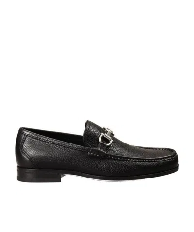 Ferragamo Gancini-detialed Leather Loafers In Black