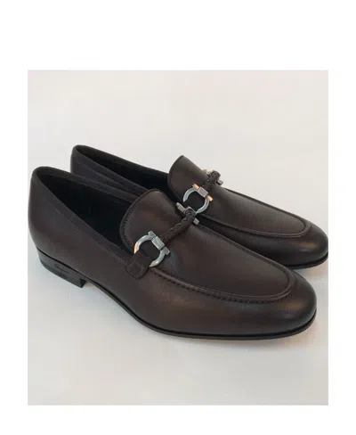 Ferragamo Logo Details Business Casual Shoes In Black