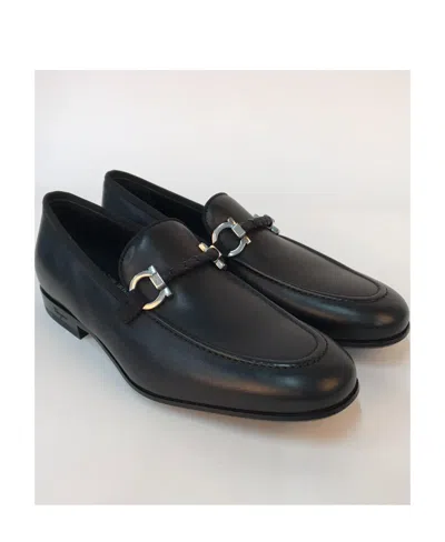 Ferragamo Logo Details Business Casual Shoes In Black