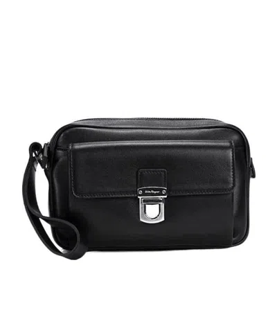 Ferragamo Logo Details Clutch In Black