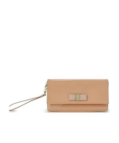 Ferragamo Logo Hand-held Bag In Nude