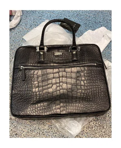 Ferragamo Logo Handbag In Black