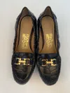 Ferragamo Logo High Heels In Black