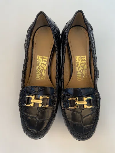 Ferragamo Logo High Heels In Black