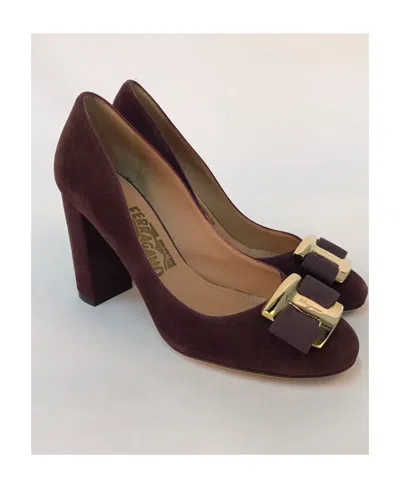 Ferragamo Logo High Heels In Black