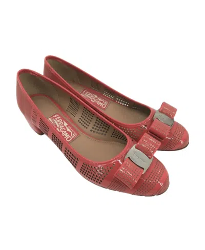 Ferragamo Logo High Heels In Brown