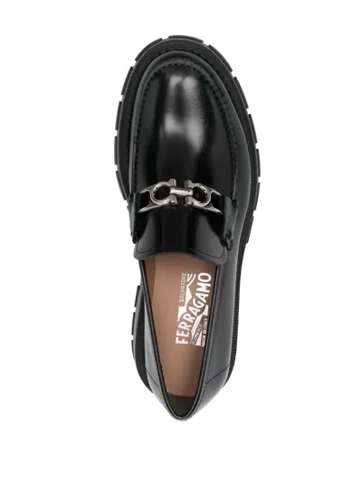 FERRAGAMO FERRAGAMO LOGO-PLAQUE LEATHER LOAFERS