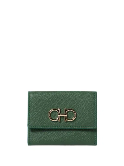 Ferragamo Portacarte Gancini Leather Wallet In Green