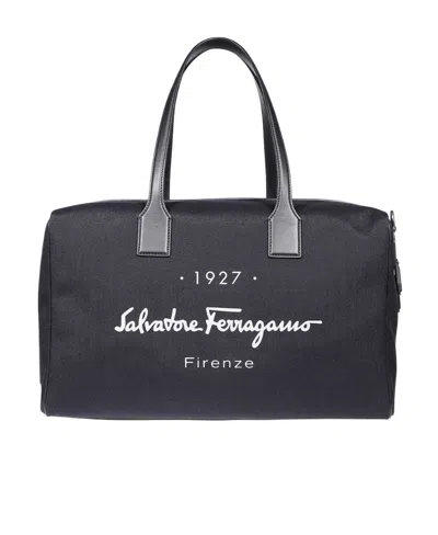 Ferragamo Logo Shoulder Bag In Black