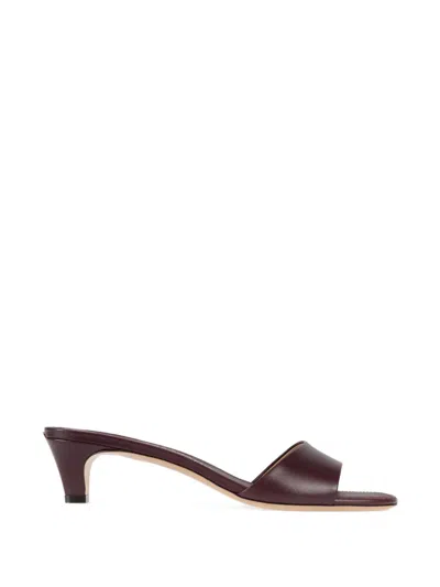 Ferragamo Low Heeled Mule In Burgundy