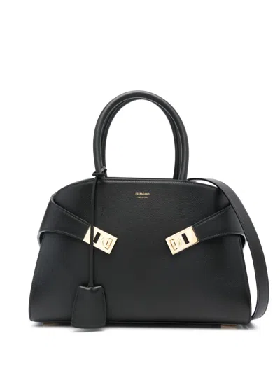 Ferragamo Luxurious 100% Leather Bag In Black