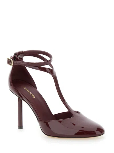 FERRAGAMO LYSANDRA BORDEAUX PUMPS WITH LOGO LETTERING ON THE SOLE IN LEATHER WOMAN