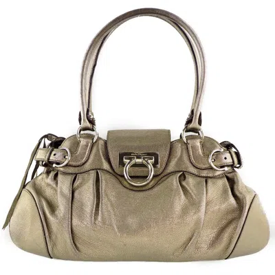 Pre-owned Ferragamo Marisa Crossbody Leather Leather Handbag () In Silver