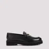 Ferragamo Gancini Buckle Loafers In Nero