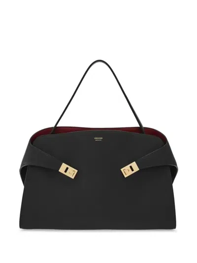 FERRAGAMO MEDIUM HUG SHOULDER BAG