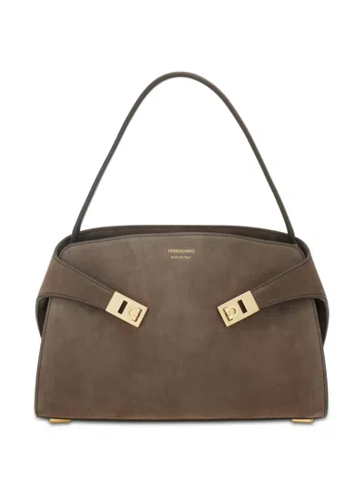 FERRAGAMO MEDIUM SOFT HUG SHOULDER BAG