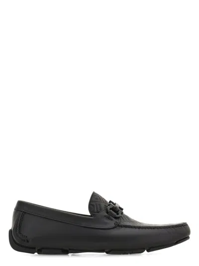 FERRAGAMO MEN'S EMBOSSED GANCINI MONOGRAM DRIVING LOAFERS