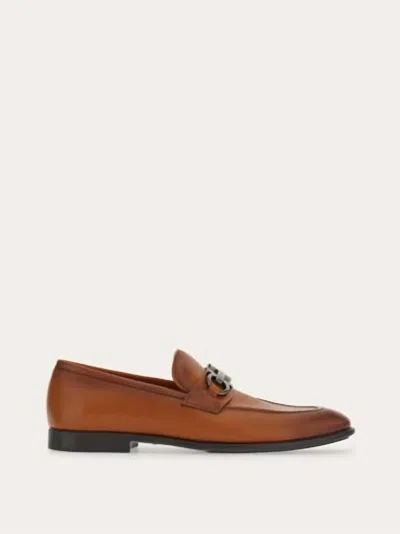 FERRAGAMO MEN'S MOCCASIN WITH GANCINI ORNAMENT LOAFER IN VICUNA/COOKIE