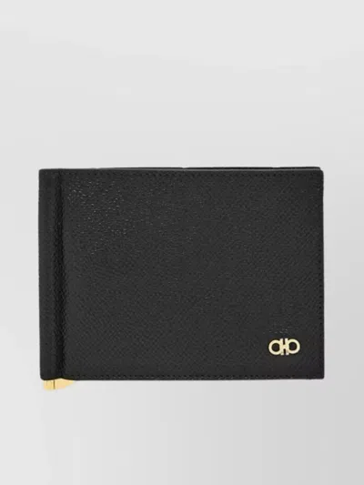 FERRAGAMO MICRO GANCIO TEXTURED BI-FOLD WALLET