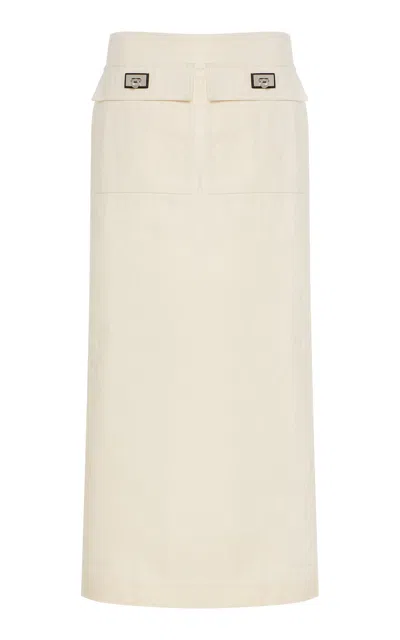 Ferragamo Moda Operandi In White