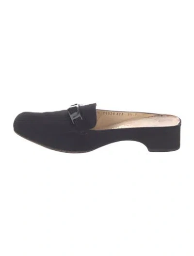 Pre-owned Ferragamo Mules In Black