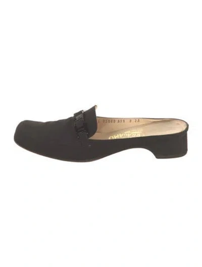 Pre-owned Ferragamo Mules In Black