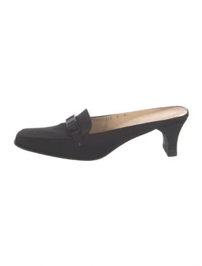 Pre-owned Ferragamo Mules In Black