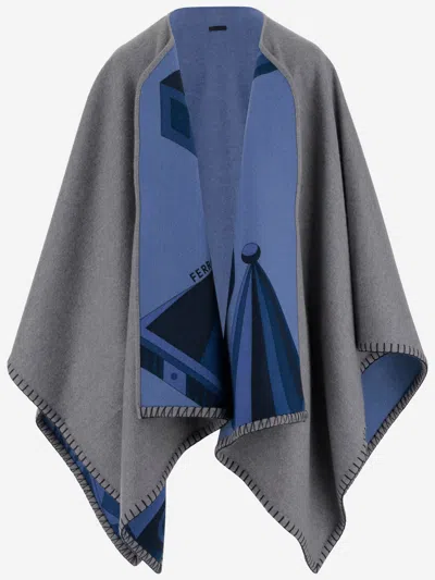 Ferragamo Nadir Print Reversible Cape In Cahsmere Blend In Gray