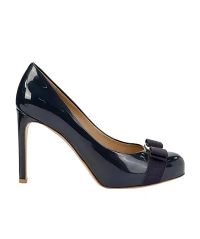 Ferragamo Navy Blue Bow High Heels In Black
