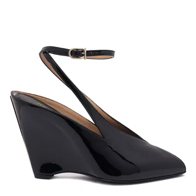 Ferragamo Nero Biscotto Heel Shoes In Black