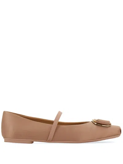 Ferragamo New Vara Plate Ballet Flat In Pink