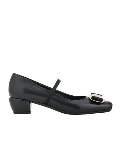 Ferragamo New Vara Plate Pump In Black