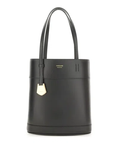 【VIP価格】FERRAGAMO North-South Shoulder Bag Ferragamo North South Small Shoulder Bag In Black | ModeSens