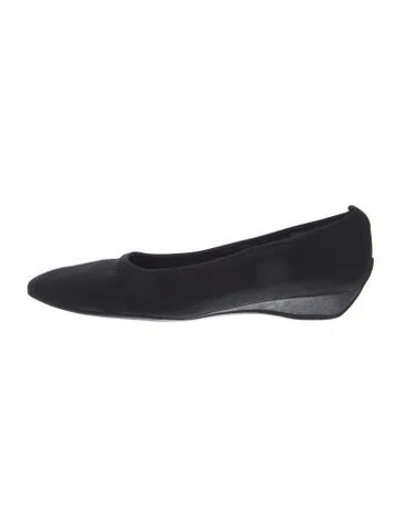 Pre-owned Ferragamo Nylon Ballet Flats In Black