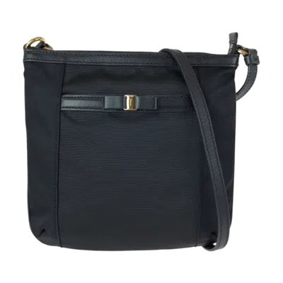 Pre-owned Ferragamo Nylon Leather Pochette Shoulder Bag () In Black