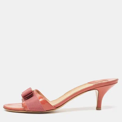 Pre-owned Ferragamo Orange Patent Leather Bow Slide Sandals Size 37.5