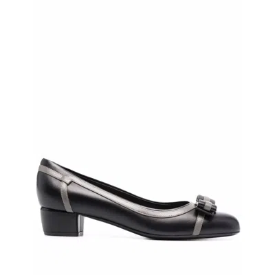 Ferragamo Ornament Pump In Black