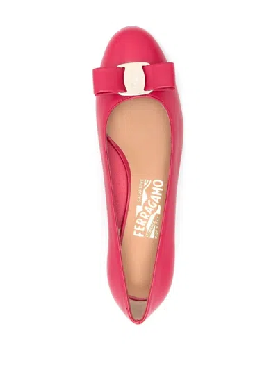 Ferragamo Ornament Pump In Red