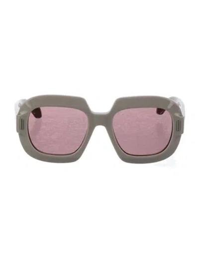 Pre-owned Ferragamo Oversize Tinted Sunglasses In Neutrals