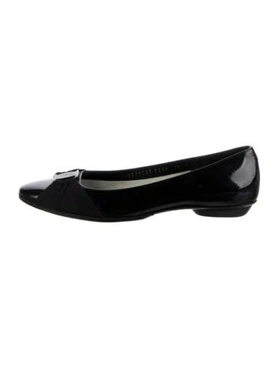 Pre-owned Ferragamo Patent Leather Ballet Flats In Black